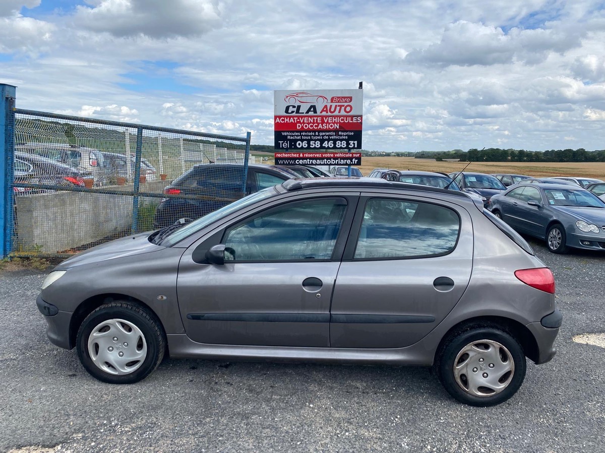 Peugeot 206 1.9d 70cv 145001kms petit prix  faible km