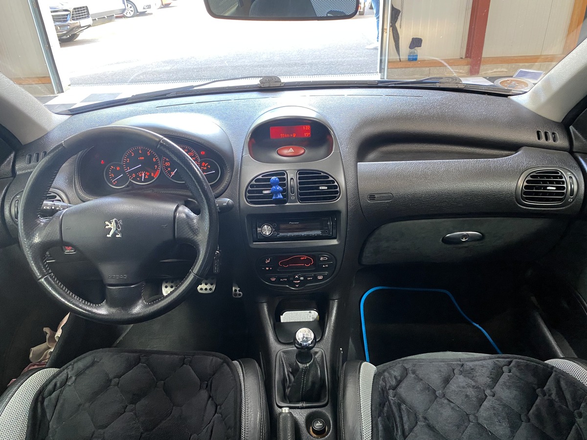 Peugeot 206 RC 2.0 177 CH