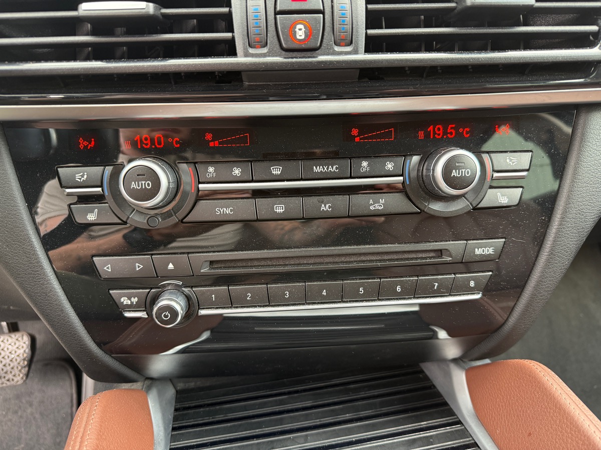Bmw X6 (F16) 30d xDrive 3.0 d 258 cv Lounge, Sièges électriques chauffants, Suivi BMW