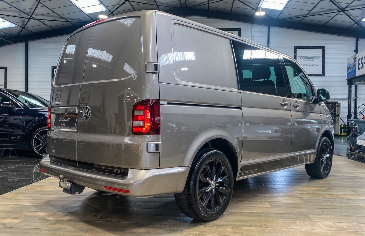 Volkswagen Transporter T6 150 PROCAB 6P EDITION