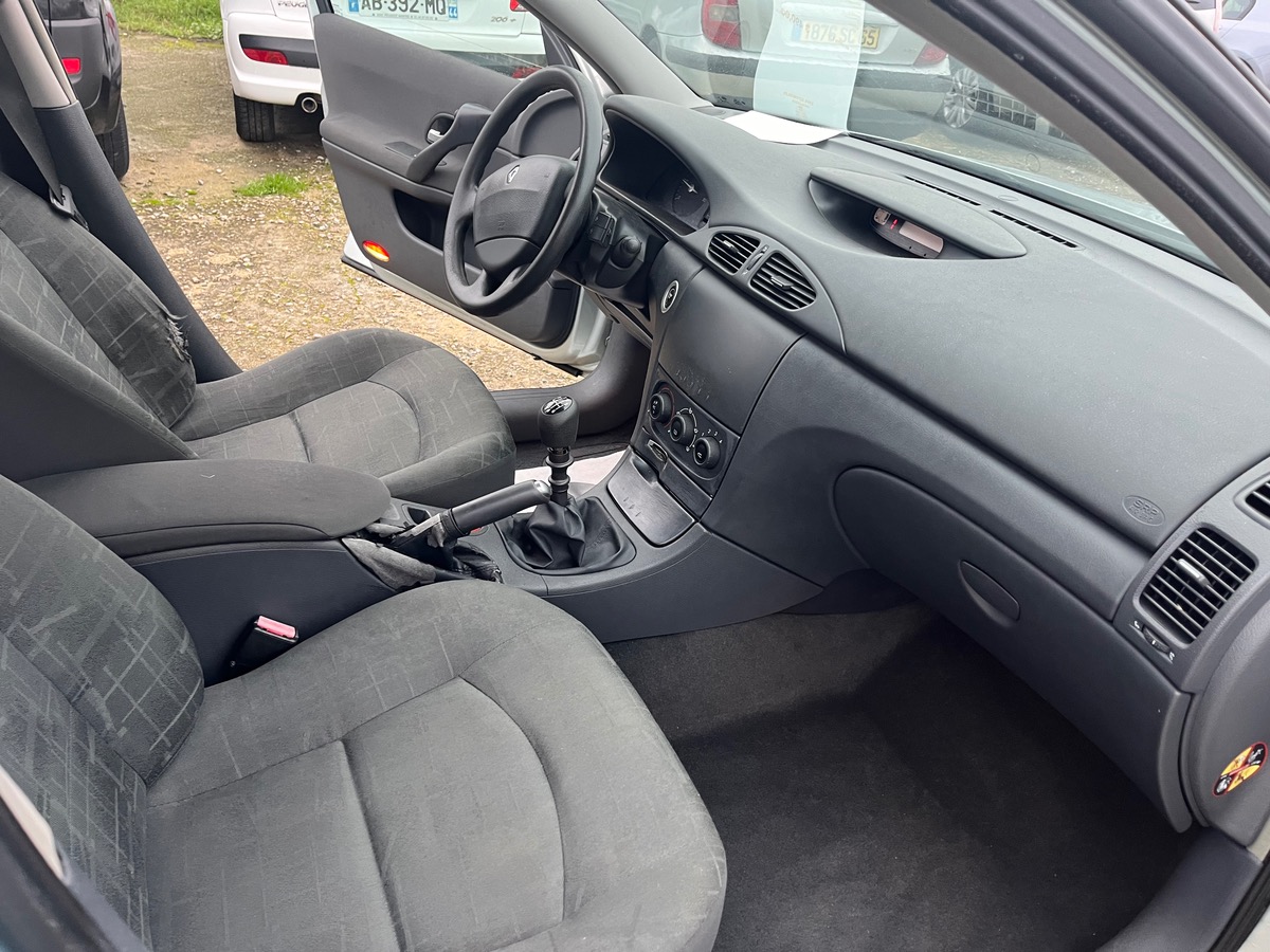 RENAULT Laguna 1.9 dci 110ch