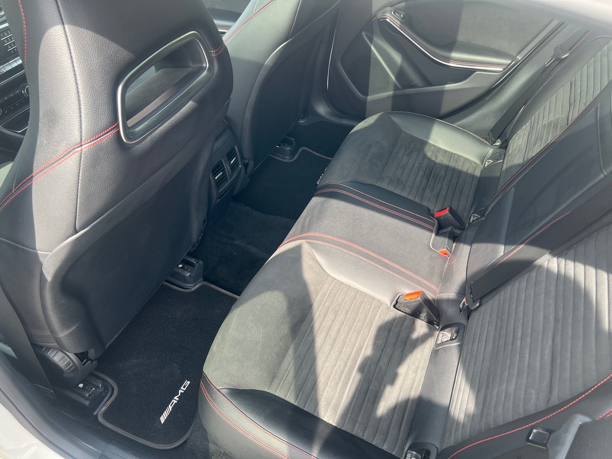 Mercedes-Benz GLA 200 FASCINATION AMG LINE, SUIVI COMPLET MERCEDES, TOIT OUVRANT