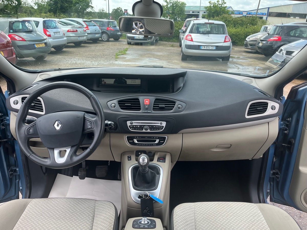 RENAULT Scenic 1.5 dci 115927 km