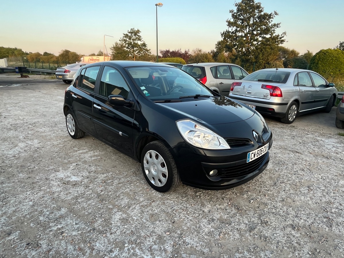 RENAULT Clio 1.5 dci