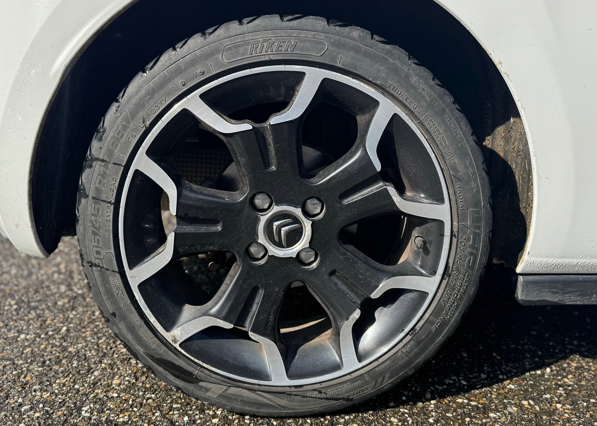 Citroën DS3 (2) 1.6 E-HDI 90 SO CHIC