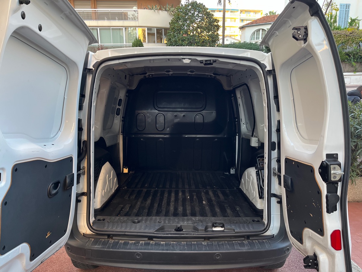 RENAULT Kangoo dci 95 CV / GPS R Link / Radar Arrière /Courroie de Distribution Neuve/Embrayage Neuf