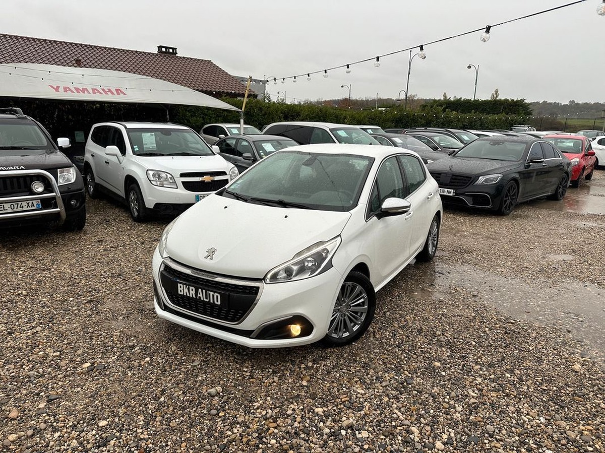 Peugeot 208 1.2 VTI 110 ALLURE BVA