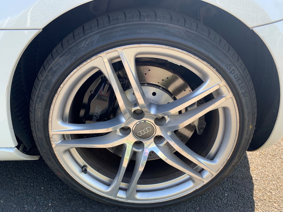 Audi R8 SPYDER 430 CHEVAUX
