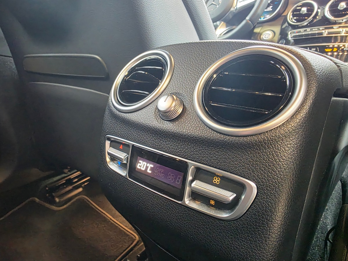 Mercedes-Benz Class GLC 3.0 43 AMG 390 PHASE 2 // SIEGES CHAUFFANTS / VENTILES // CAM / 21