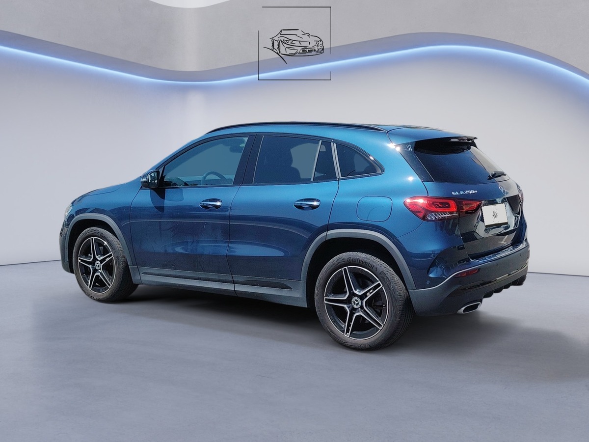 Mercedes-Benz GLA 250 + AMG line HYBRIDE RECHARGEABLE