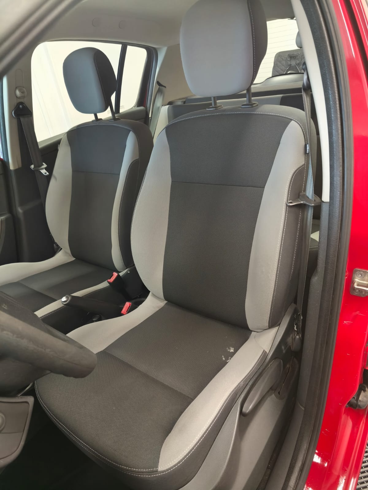 RENAULT Clio 1.2 16V - Première main - Suivi complet Renault -