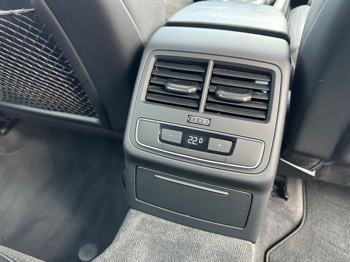 Audi A4 Allroad 3.0TDI 218ch Cuir Navi s tronic V.Cockpit