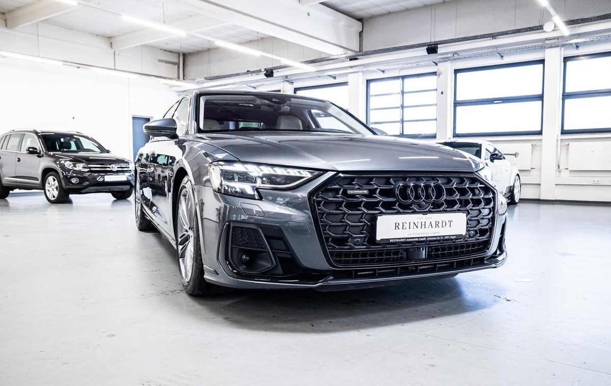 Audi A8 IV 60 TFSI e 462ch Avus quattro tiptronic 8 Toit ouvrant Bang&Olufsen