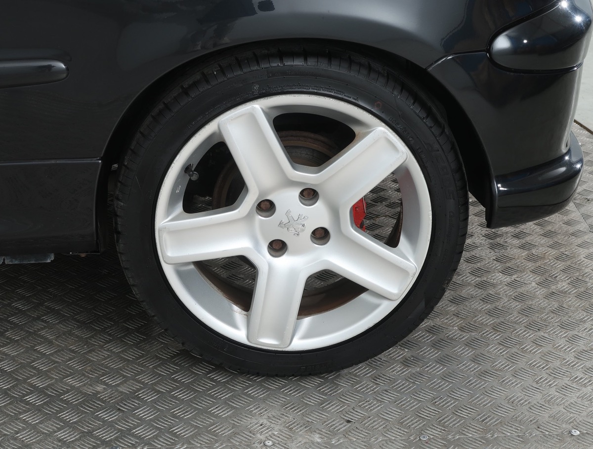 Peugeot 206 CC R.G 1.6 16v rc line