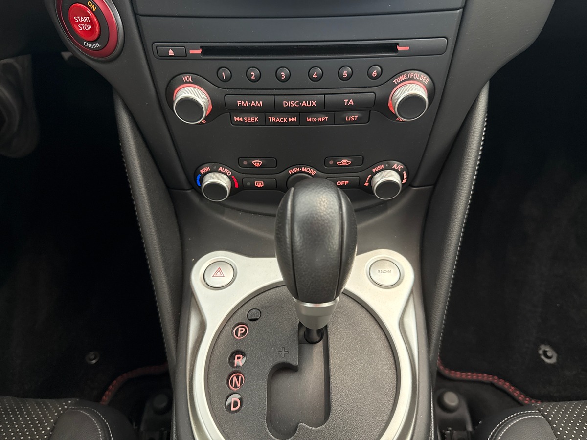 Nissan 370Z Pack (Z34) 3.7 i V6 24V Coupé 328 cv Boîte auto