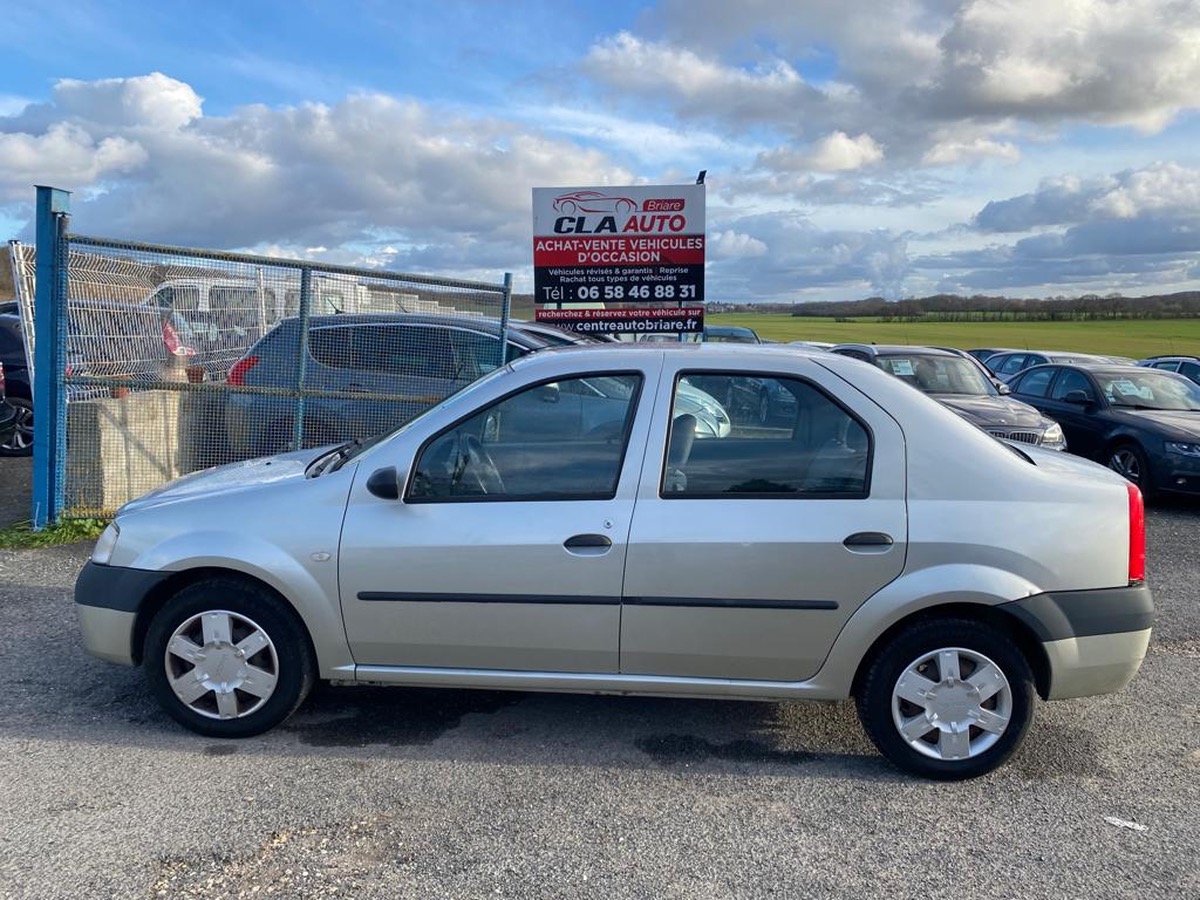 Dacia Logan 1.5 dci 70cv 1ere main 143679km avec crochet d’attelage