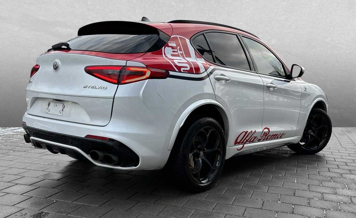 Alfa Romeo Stelvio 2.9 V6 510ch Quadrifoglio Q4 AT8 Toit ouvrant Harman-Kardon