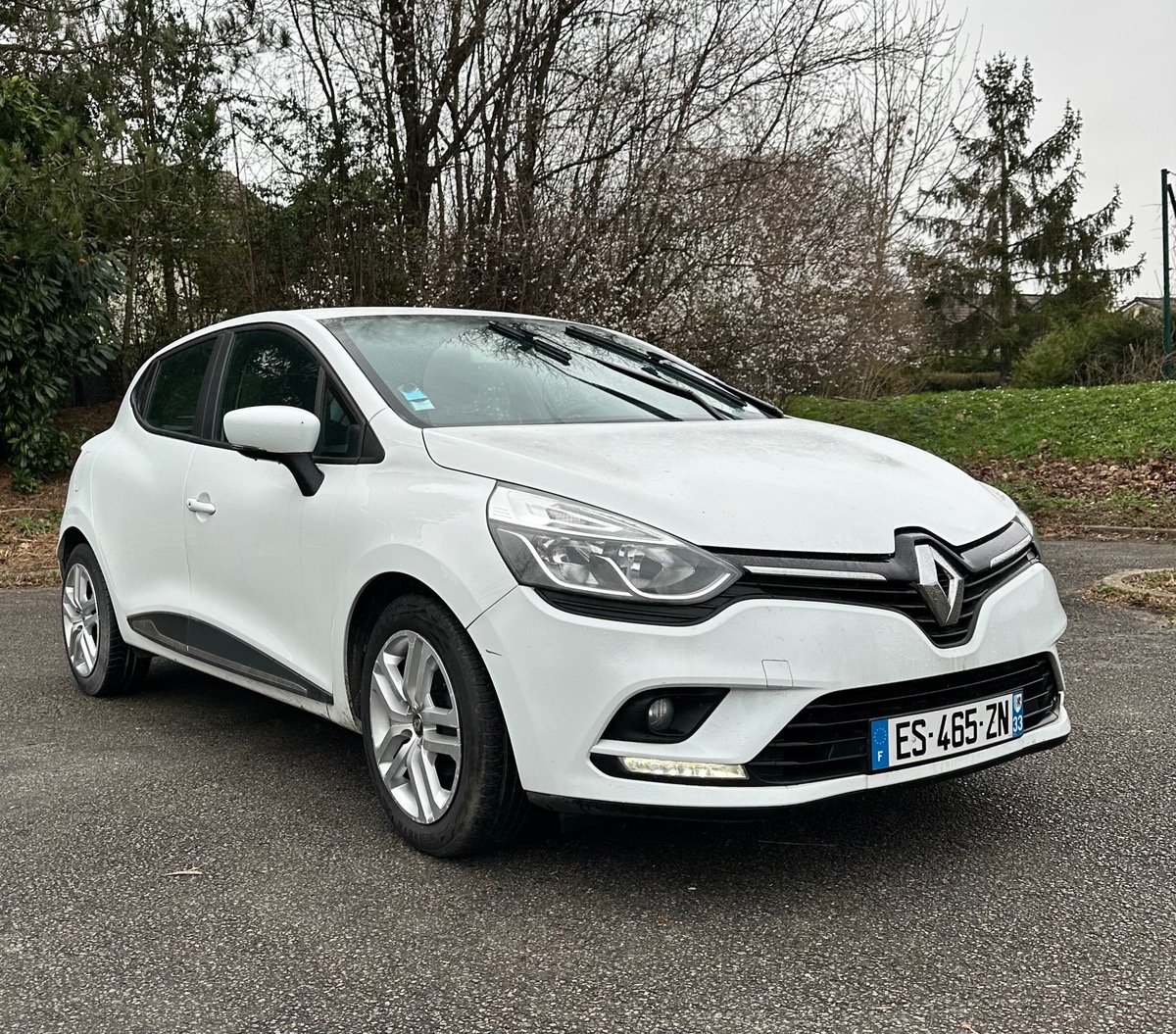 Renault Clio 4 / 1 er main / modifiable en 5 places garantie 3 mois