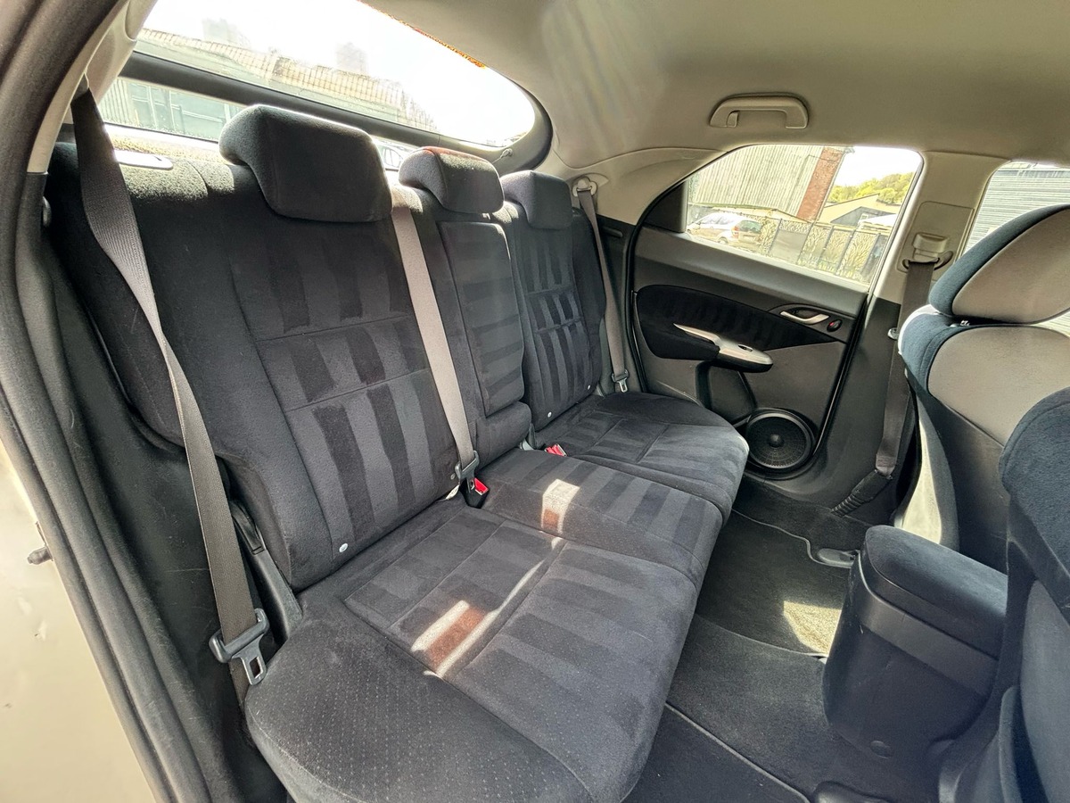 Honda Civic 1.8 VTEC 140 - Finition Sport - Garantie