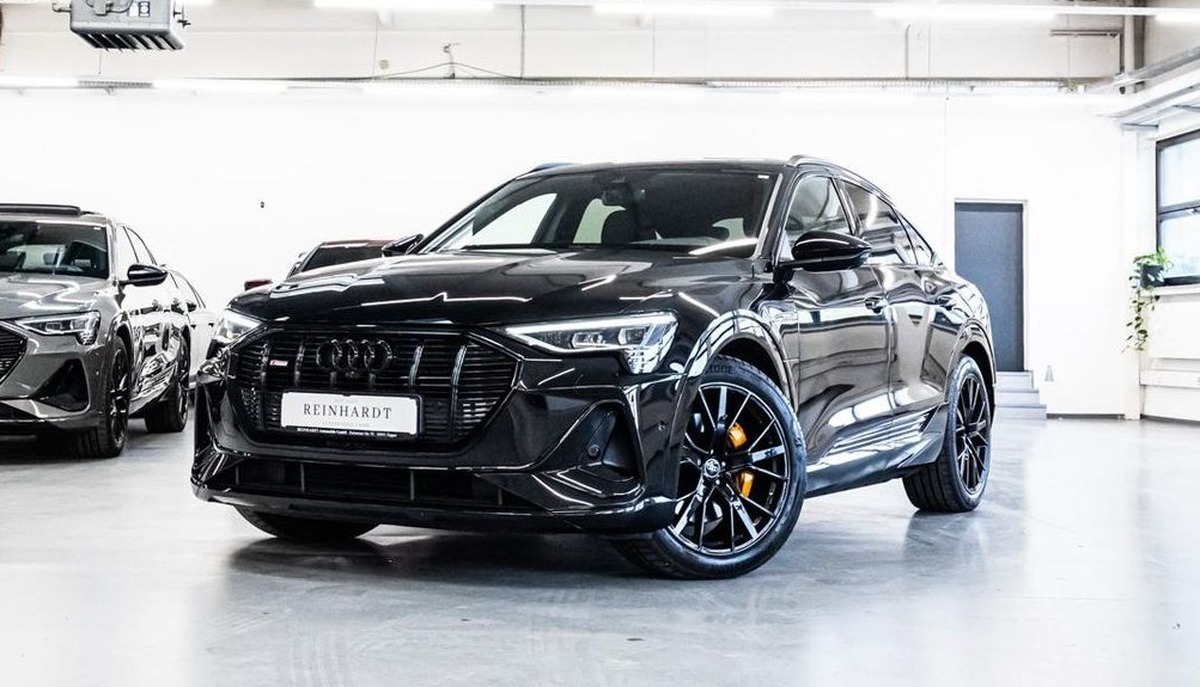 Audi e-tron Sportback 55 408ch S Line e-quattro Pack Black Edition