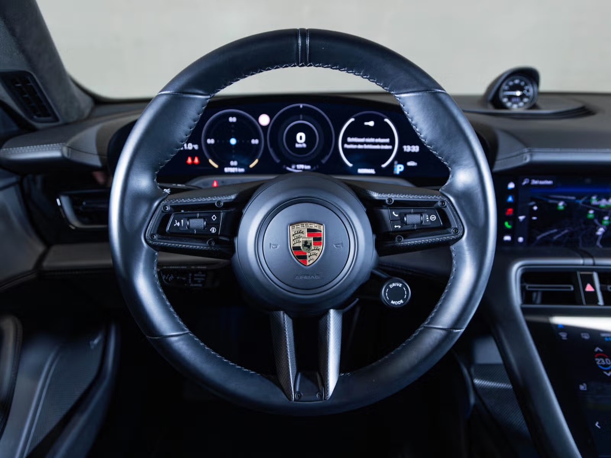 Porsche Taycan Turbo 680ch Performance Battery+ Ecran Passager/360/Bose/Inno/Keyless/Roues AR direc.