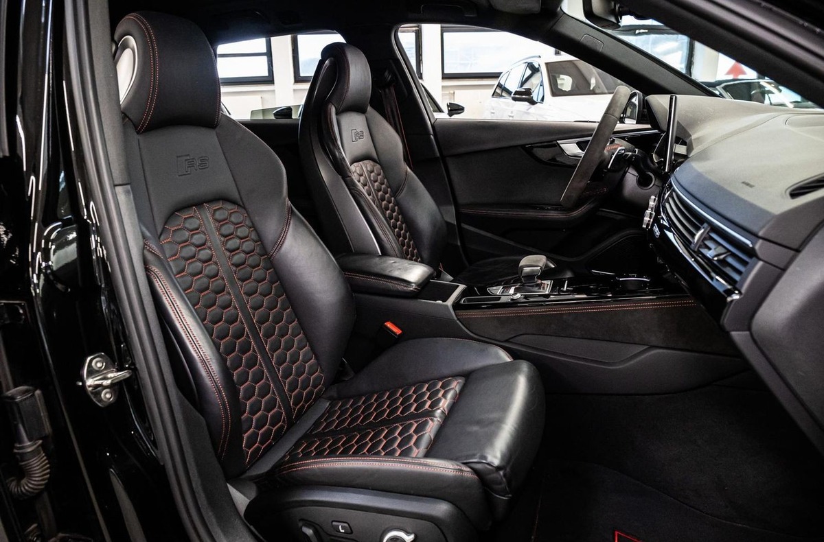 Audi RS4 Avant V 2.9 V6 TFSI 450ch quattro tiptronic 8