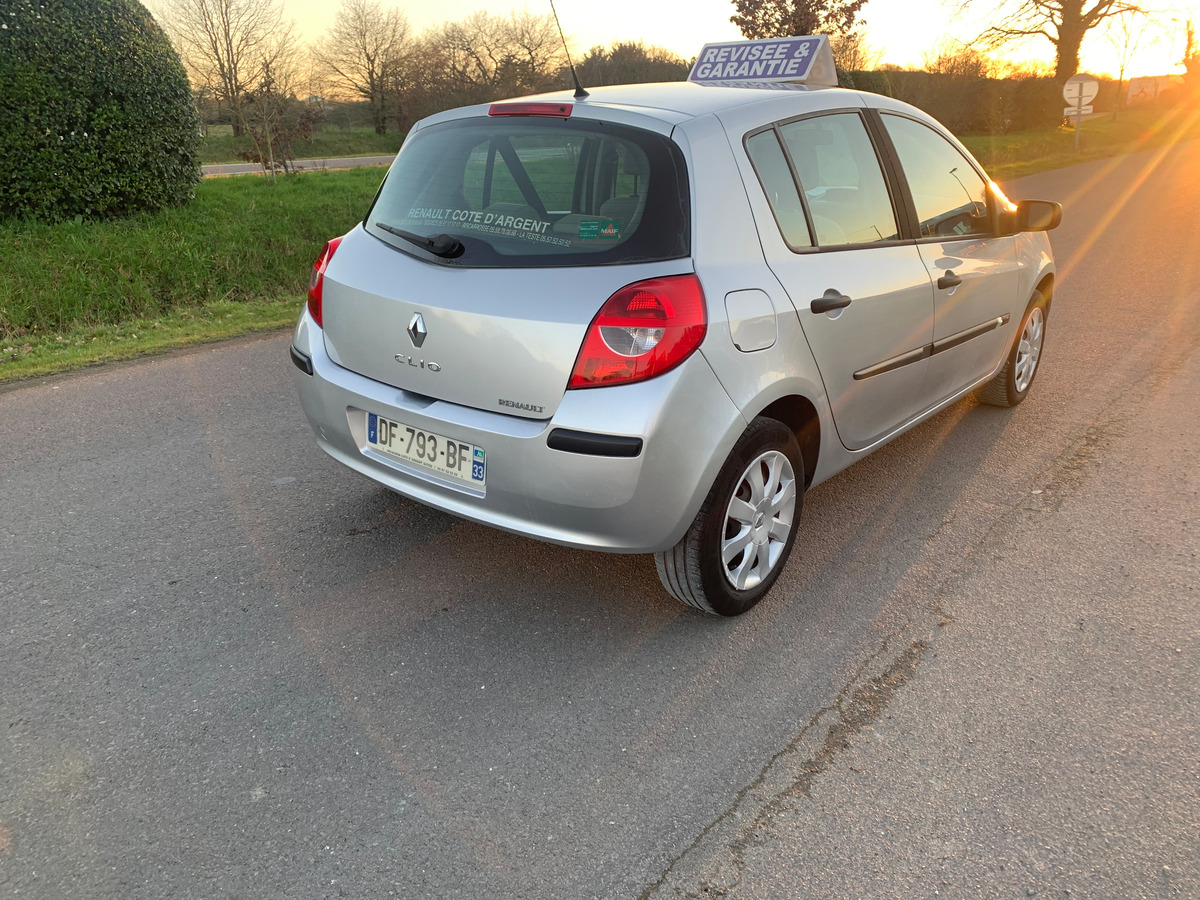 RENAULT Clio 1.5 dci - 70CH 154683km