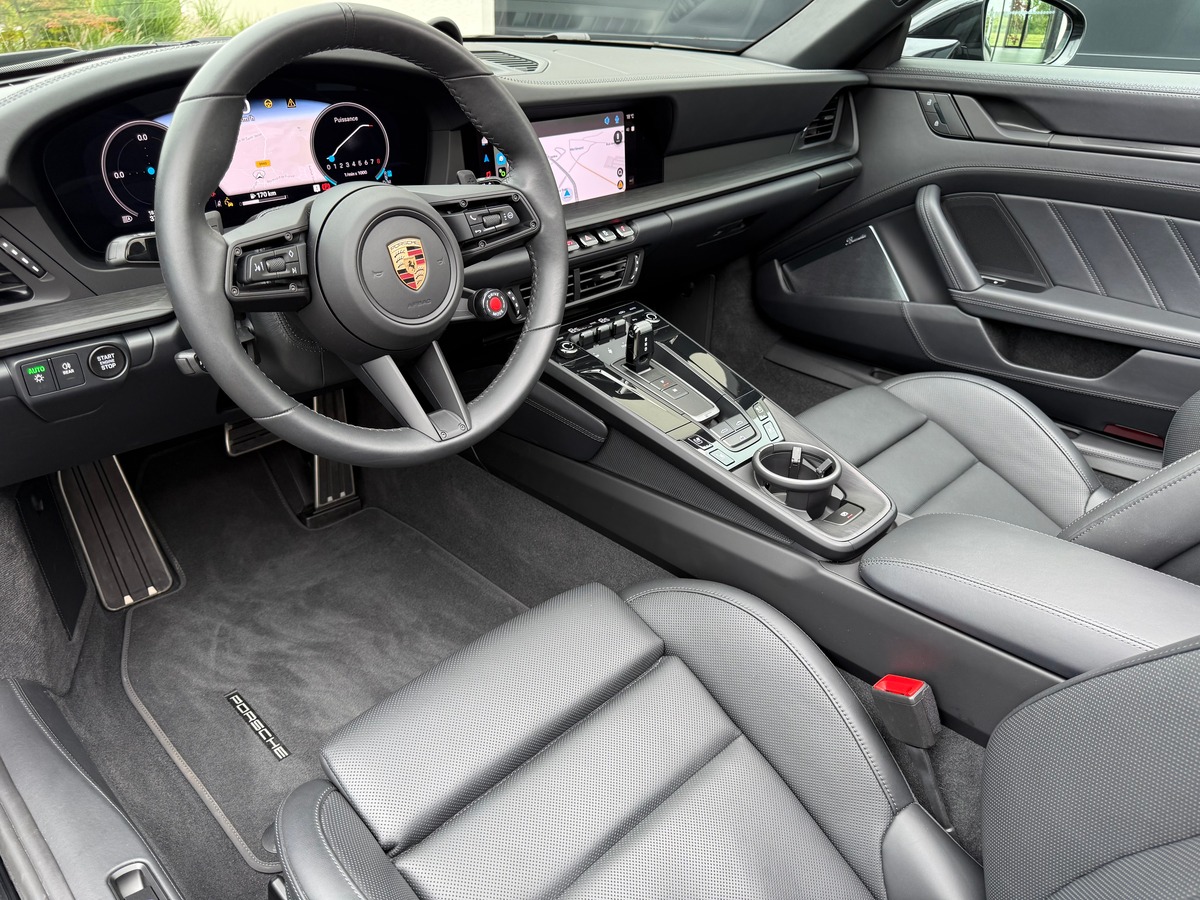 Porsche 911 TYPE 992 PHASE 2 CARRERA 4 GTS 541 CH / TVA / 3746 KMS / FRANCAISE