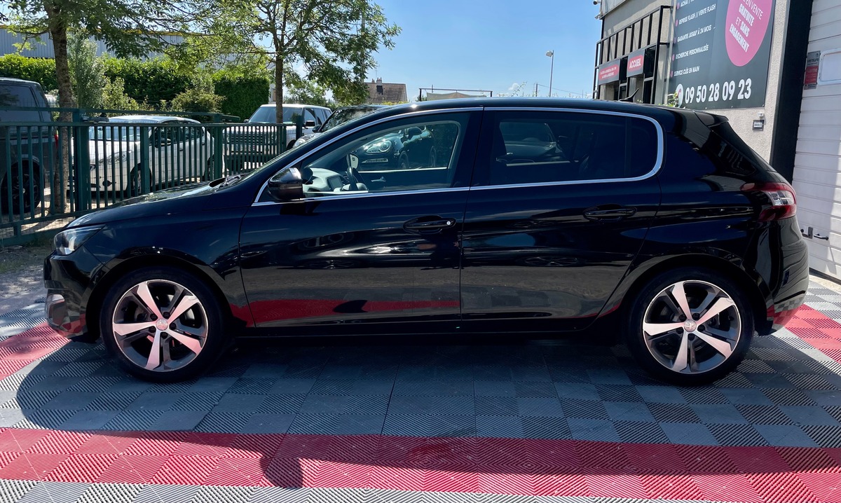 Peugeot 308 1.2 PureTech 130 Féline S&S 5P ess c