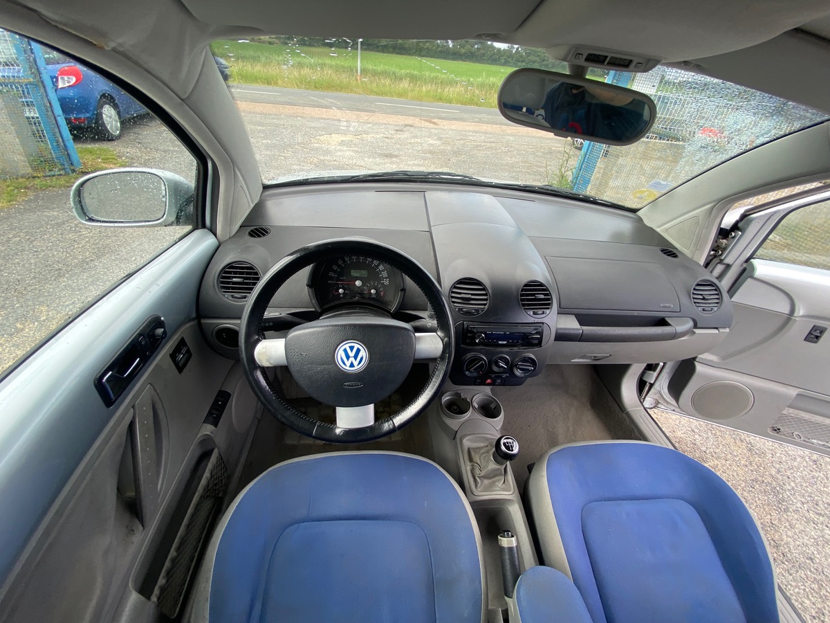 Volkswagen NEWBEETLE 1.6i 100cv 200000km