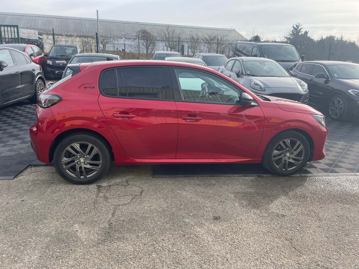 Peugeot 208 100CV  RIEN A PREVOIR - CARPLAY - RADAR DE RECUL - CLIMATISATION AUTO