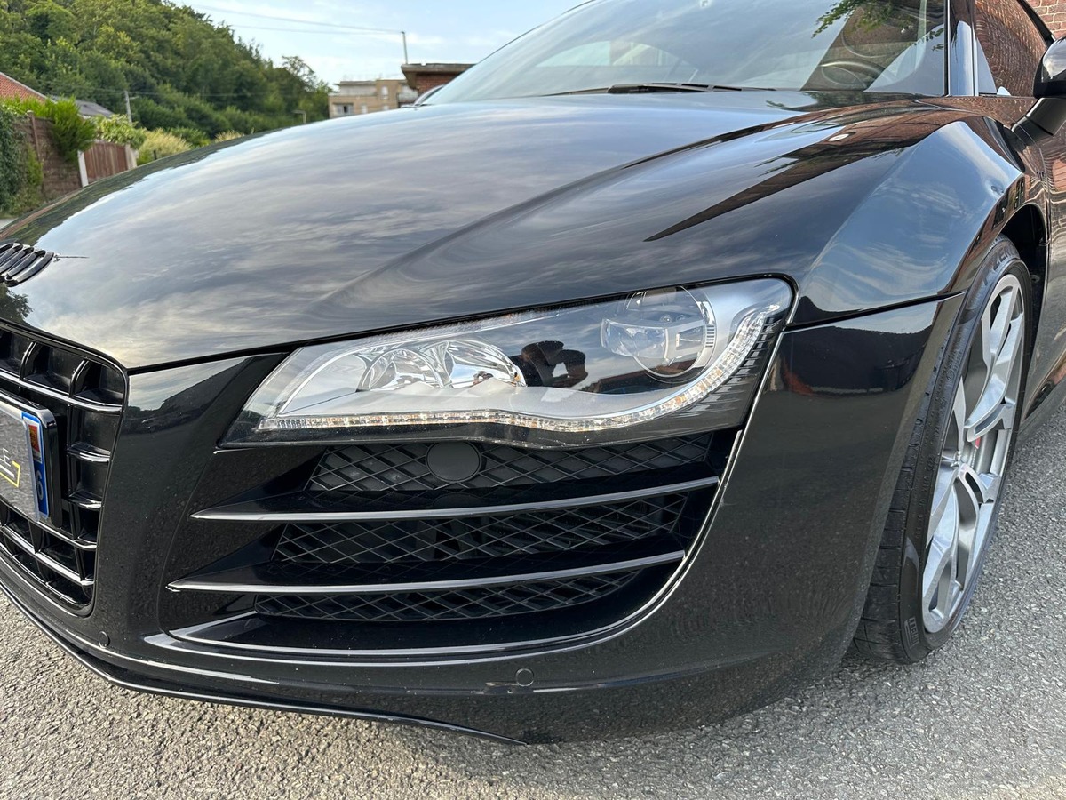 Audi R8 V10 5.2 525 Quattro