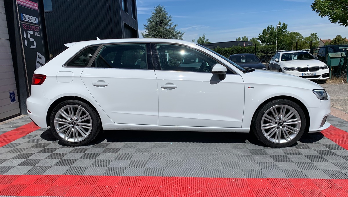 Audi A3 SPORTBACK 3 1.6 TDI 110 S-LINE S-TRONIC k