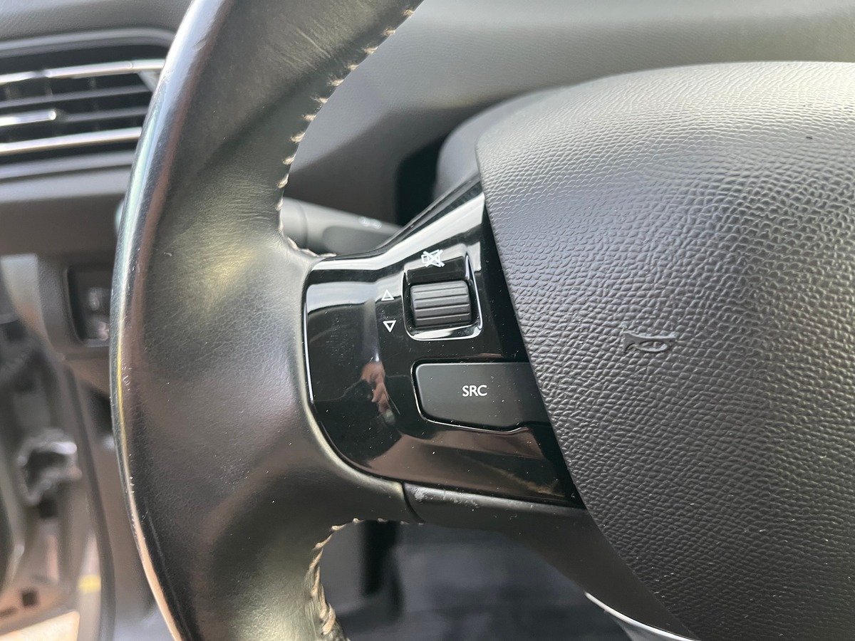 Peugeot 308 II 1.6 125 CH ALLURE 5P
