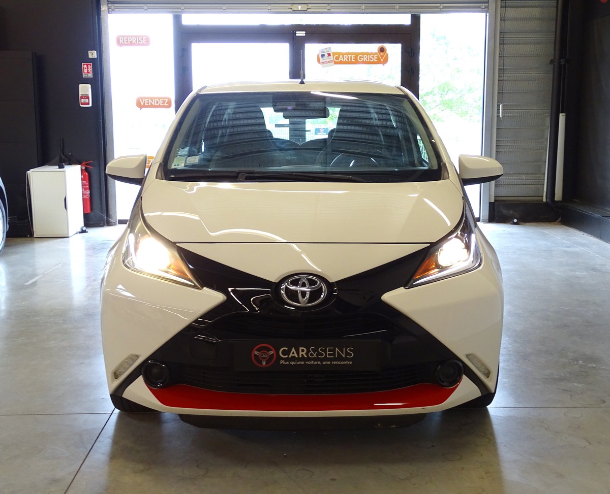 Toyota Aygo II 1.0 VVT-I 69 Ch X-PLAY 5P ( Caméra de recul / Régulateur / Clim )