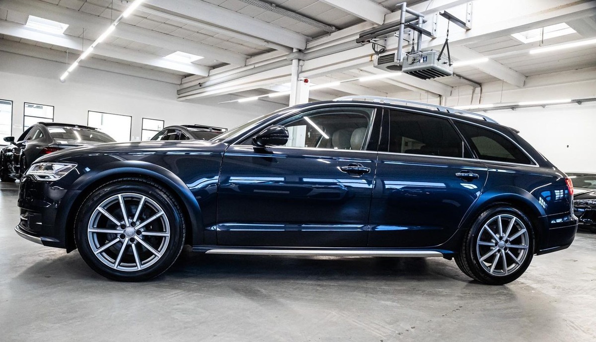 Audi A6 Allroad 3.0 V6 TDI 272ch Avus quattro S tronic 7 Bose Toit ouvrant Attelage