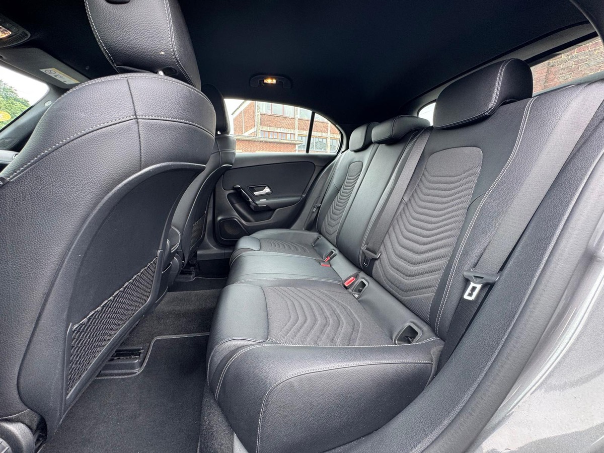 Mercedes-Benz Classe A 200 d 2.0 d 16V 8G-DCT 150 cv Boîte auto