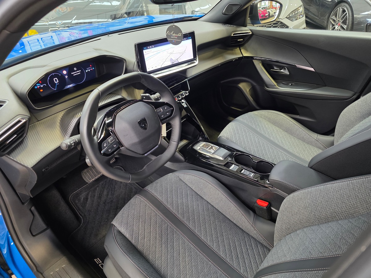 Peugeot 2008 II 130CH ALLURE BVA // ATTELAGE