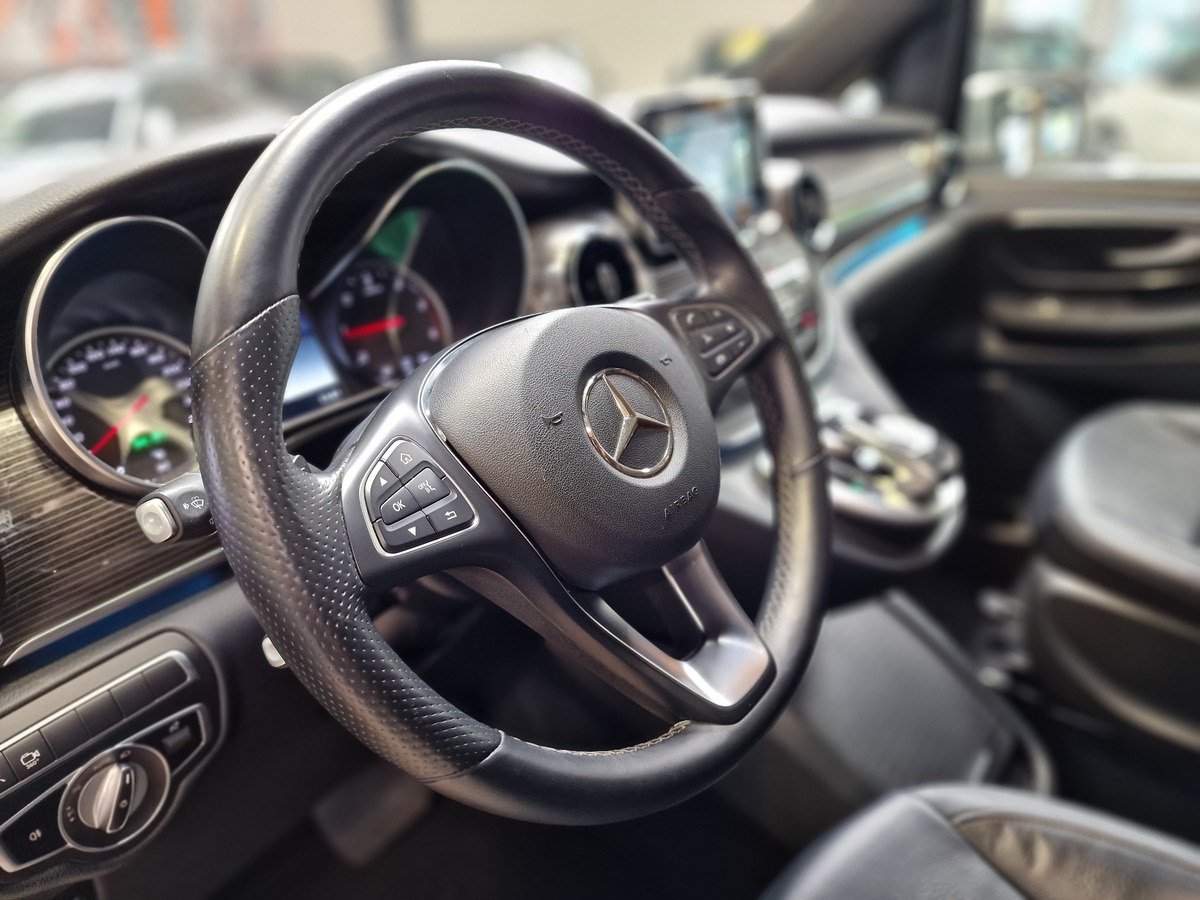 Mercedes-Benz Classe V 300D AVANTGARDE 240 TOIT PANO D