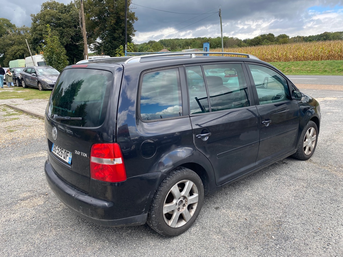 Volkswagen Touran 2.0 tdi 140cv boite auto entièrement révisé et garantie 3 mois