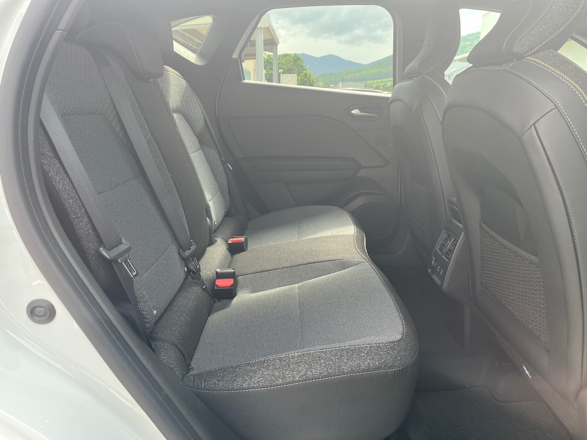 RENAULT Captur TECHNO E-TECH FULL HYBRID 145