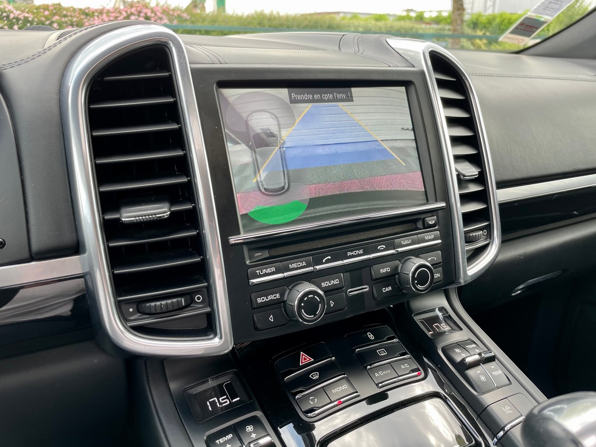 Porsche Cayenne S V8 4.2 TDi DPF 382 AWD b