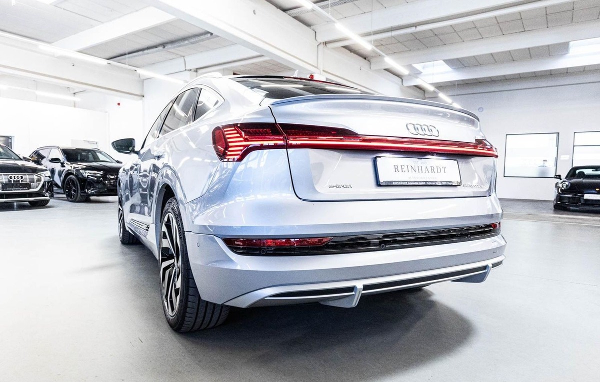 Audi e-tron Sportback 55 408ch S Line e-quattro Toit ouvrant