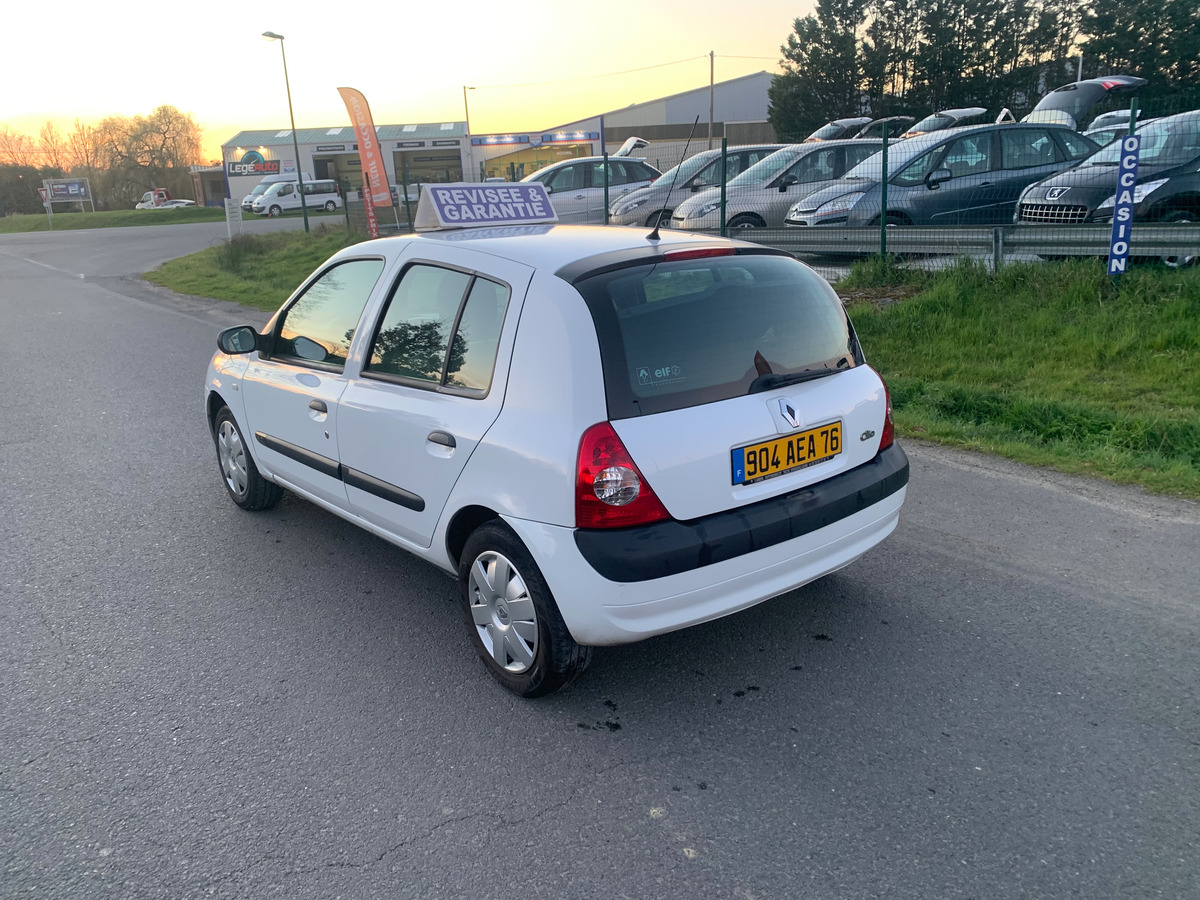 RENAULT Clio 1.5 dci - 65CH 141901 KM