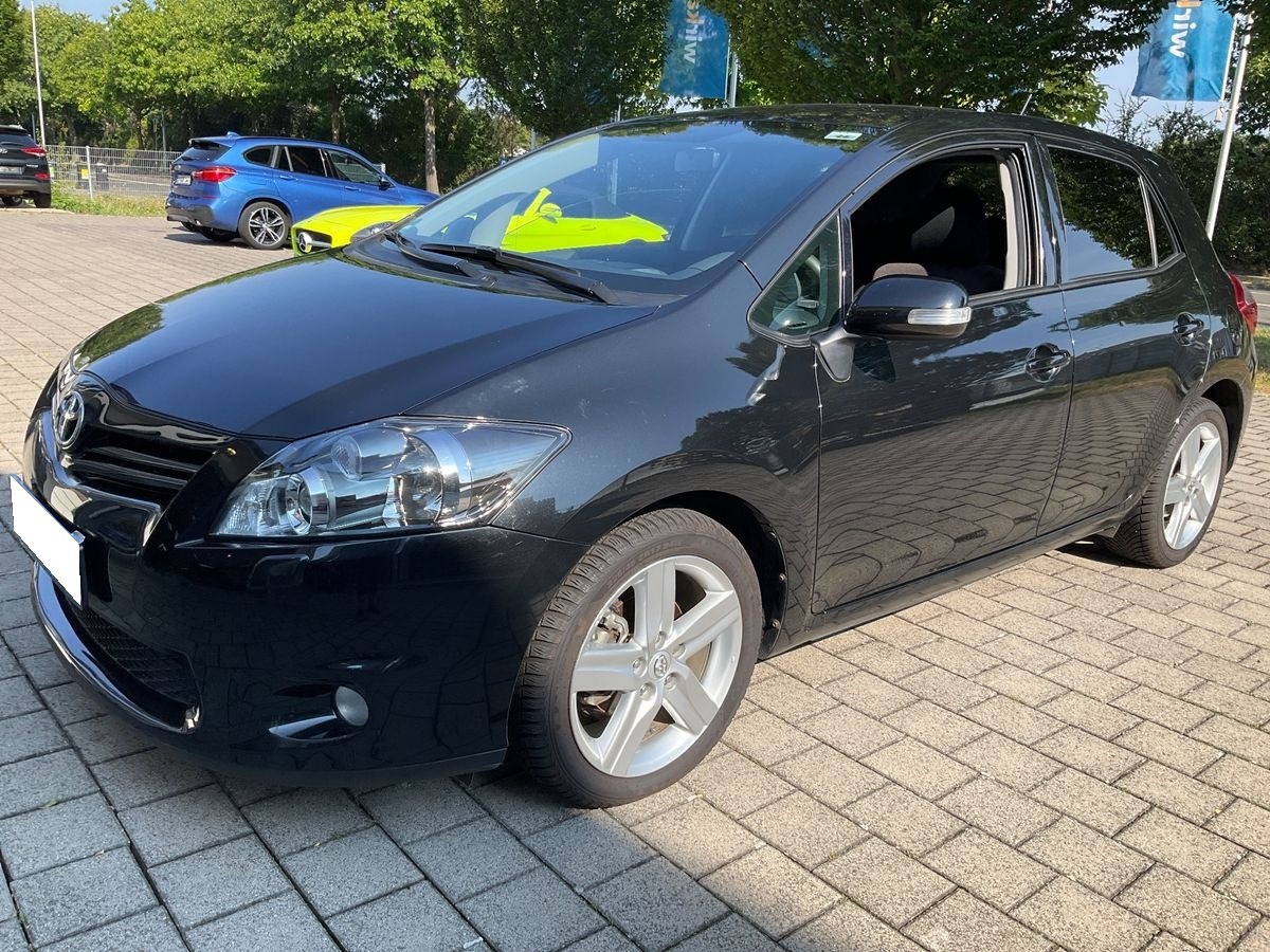 Toyota Auris 1.6 VVTi 132 Sportline