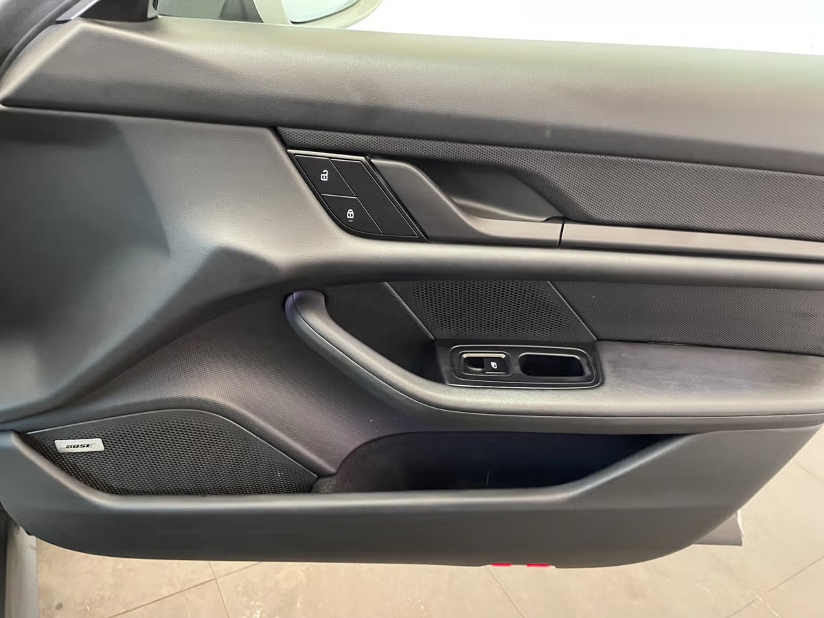 Porsche Taycan 4S 530CH Bose/Angle-mort/Matrix Led/Sièges chauffants/Eclairage d’ambiance