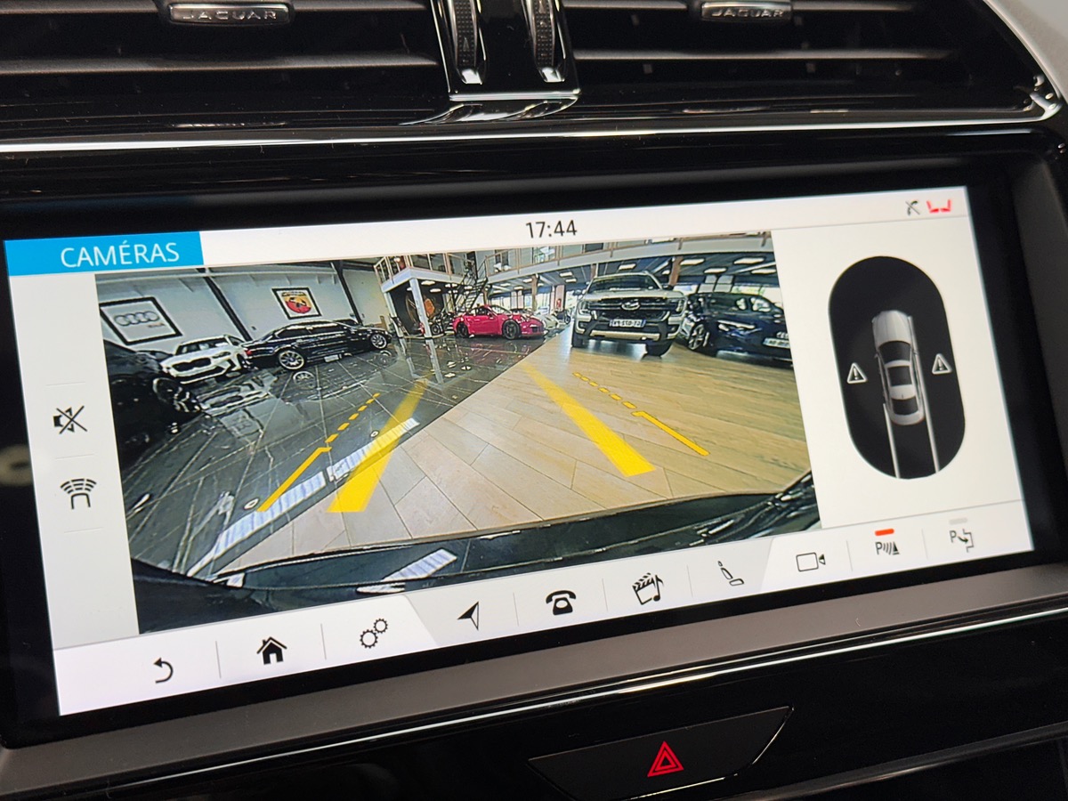 Jaguar XE D180 BVA AWD R-DYNAMIC SE