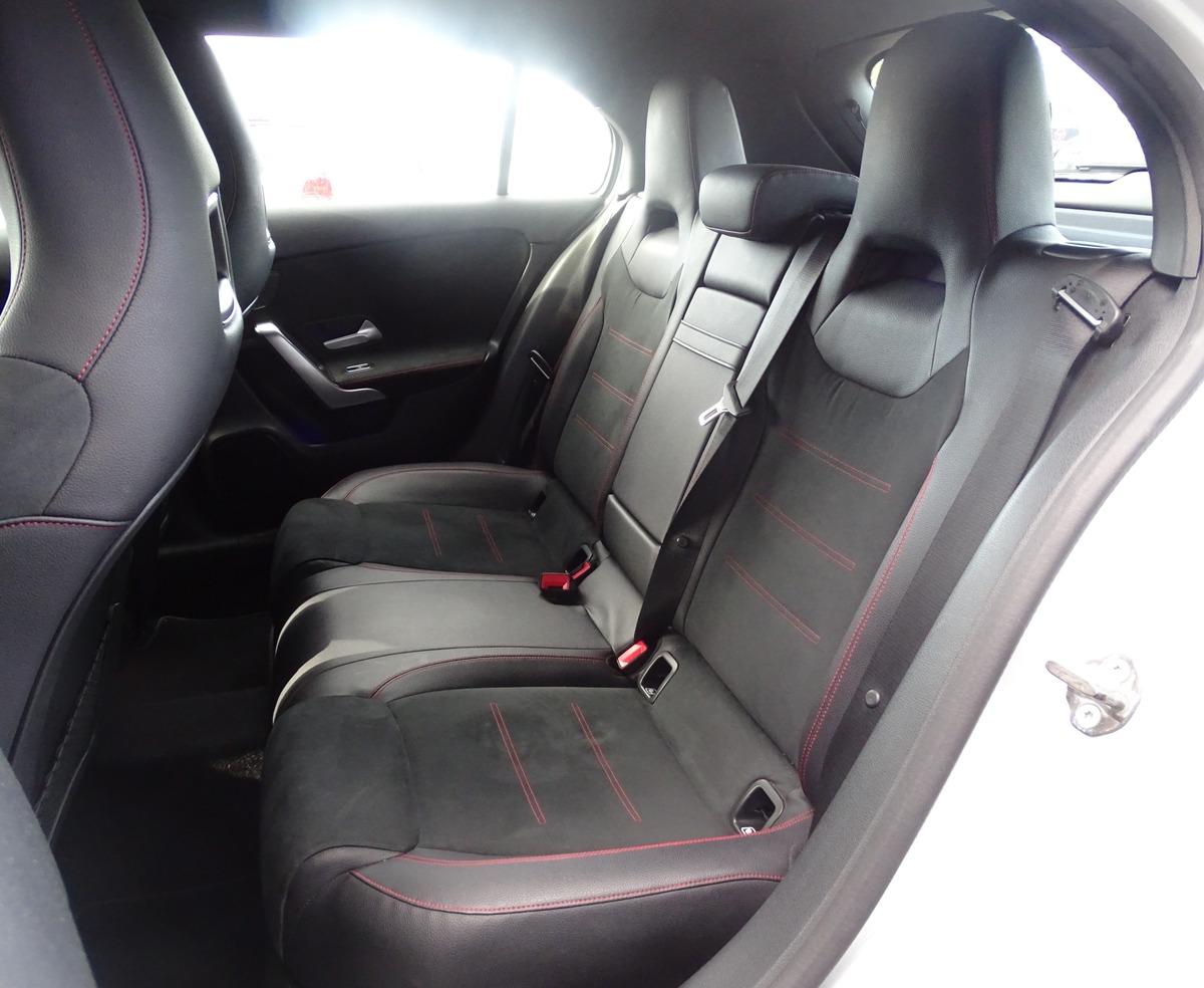 Mercedes-Benz Classe A 200d 150 Ch AMG Line 8G-DCT ( Pack Premium / Sièges chauffants / Sono Focal )