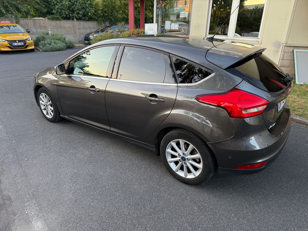 Ford Focus Titanium 1.6 TDCI 115 CV S&S 1er main 4XCBL