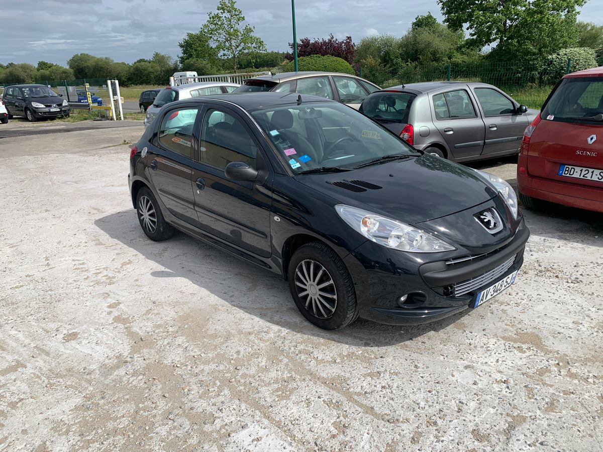 Peugeot 206 + 1.4i 127594KM